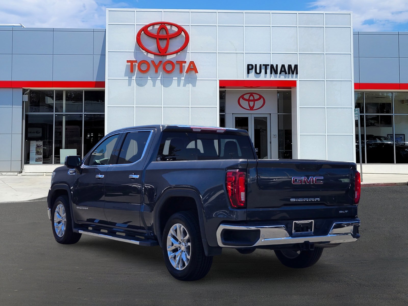Used 2020 GMC Sierra 1500 SLT w/ SLT Premium Plus Package RWD image 6