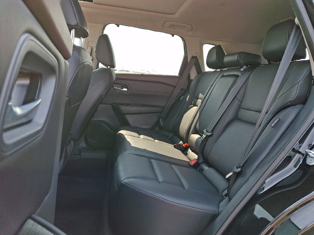 Certified 2023 Nissan Rogue SV w/ SV Premium B Package AWD/4WD image 11