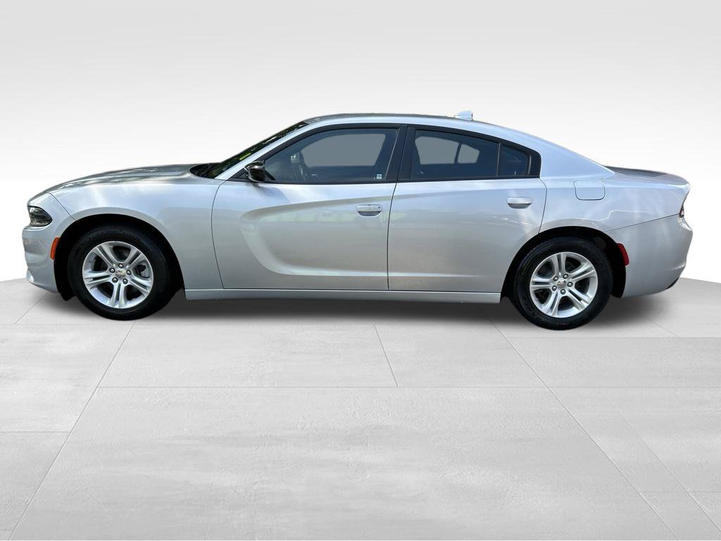 Used 2023 Dodge Charger SXT RWD image 2