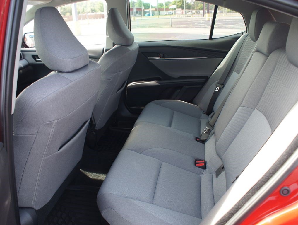 Used 2025 Toyota Camry LE w/ Convenience Package FWD image 14