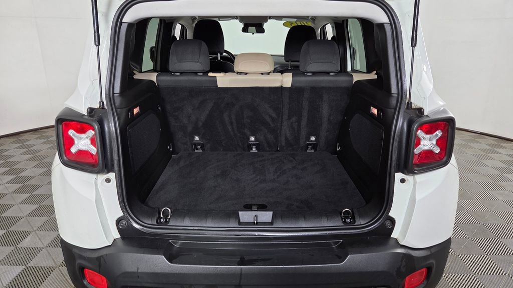 Used 2015 Jeep Renegade Latitude w/ Cold Weather Group AWD/4WD image 11