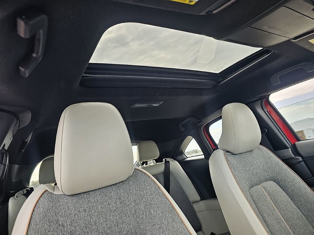 Certified 2022 MAZDA MX-30 Electric w/ Premium Plus Pkg FWD image 20