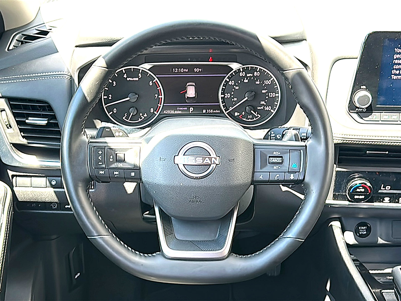 Used 2025 Nissan Rogue SV FWD image 27