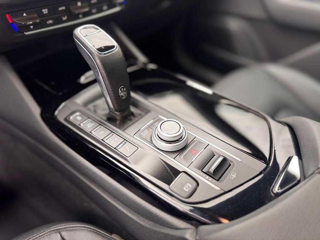 Used 2023 Maserati Levante GT image 15