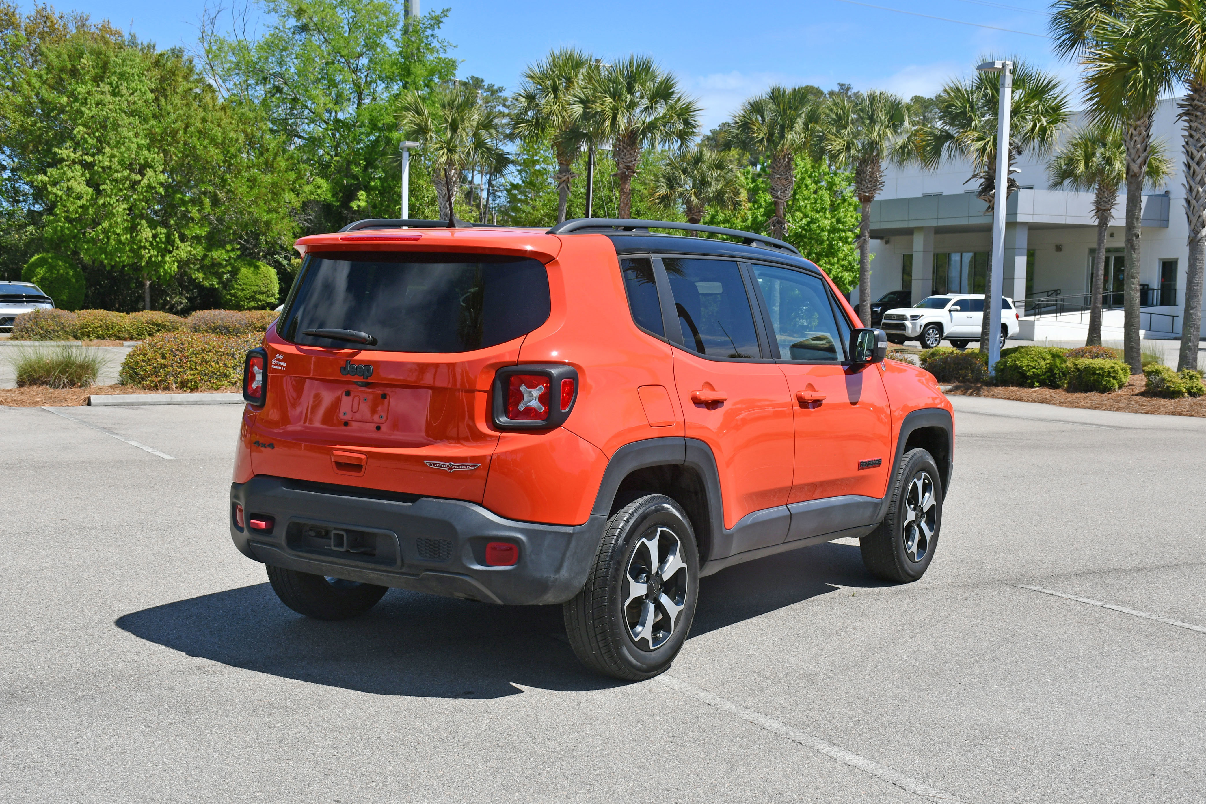 Used 2021 Jeep Renegade Trailhawk w/ Trailer Tow Group AWD/4WD image 3