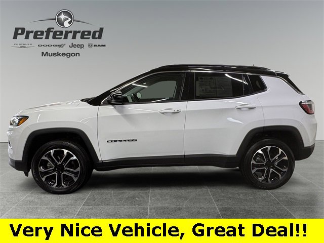 Used 2022 Jeep Compass Limited image 11