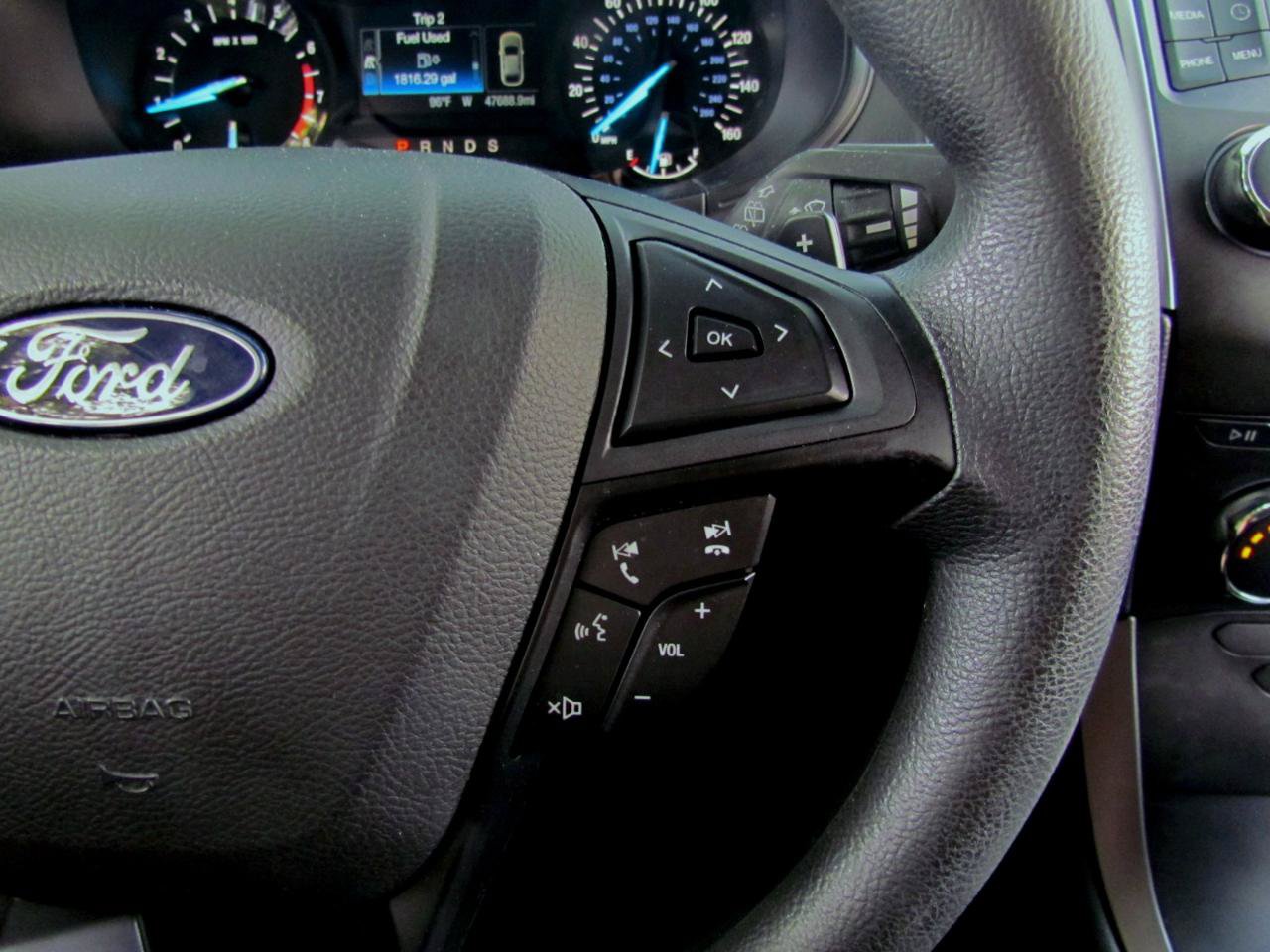 Used 2018 Ford Edge SE FWD image 27