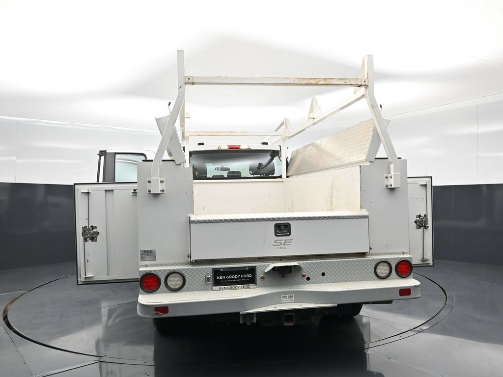 Certified 2022 Ford F250 XL w/ Power Equipment Group RWD image 5