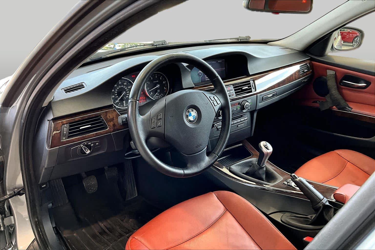 Used 2010 BMW 328i Sedan RWD image 19