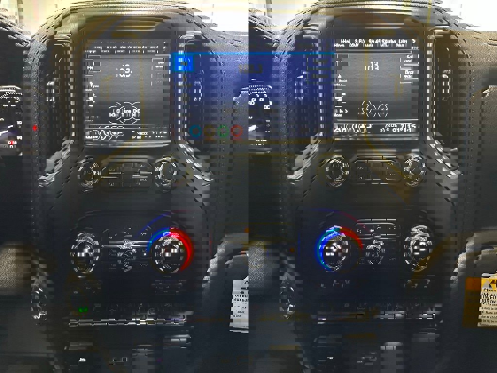 Used 2022 GMC Sierra 2500 AT4 image 26