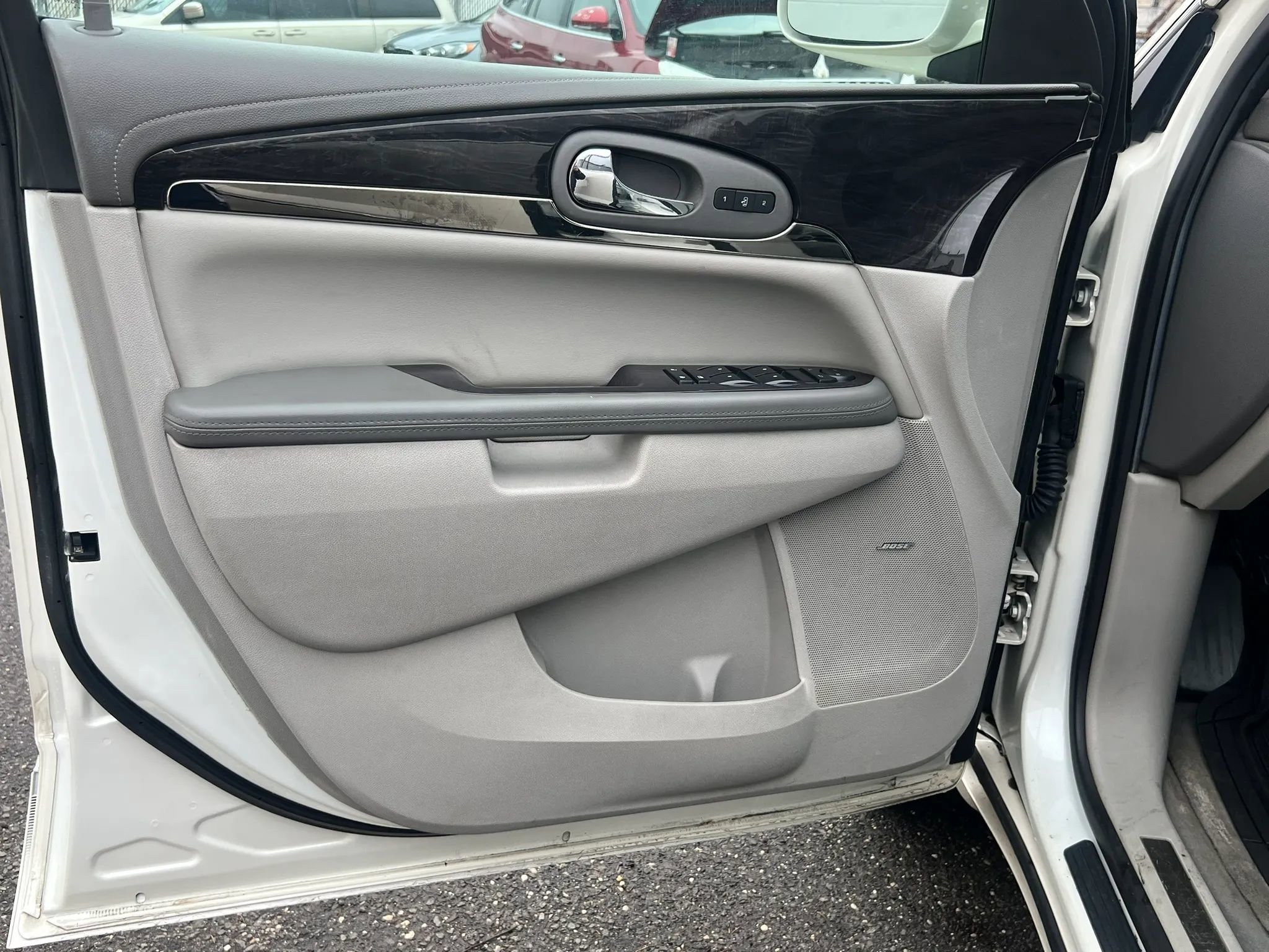 Used 2015 Buick Enclave Leather w/ Trailering Package image 12