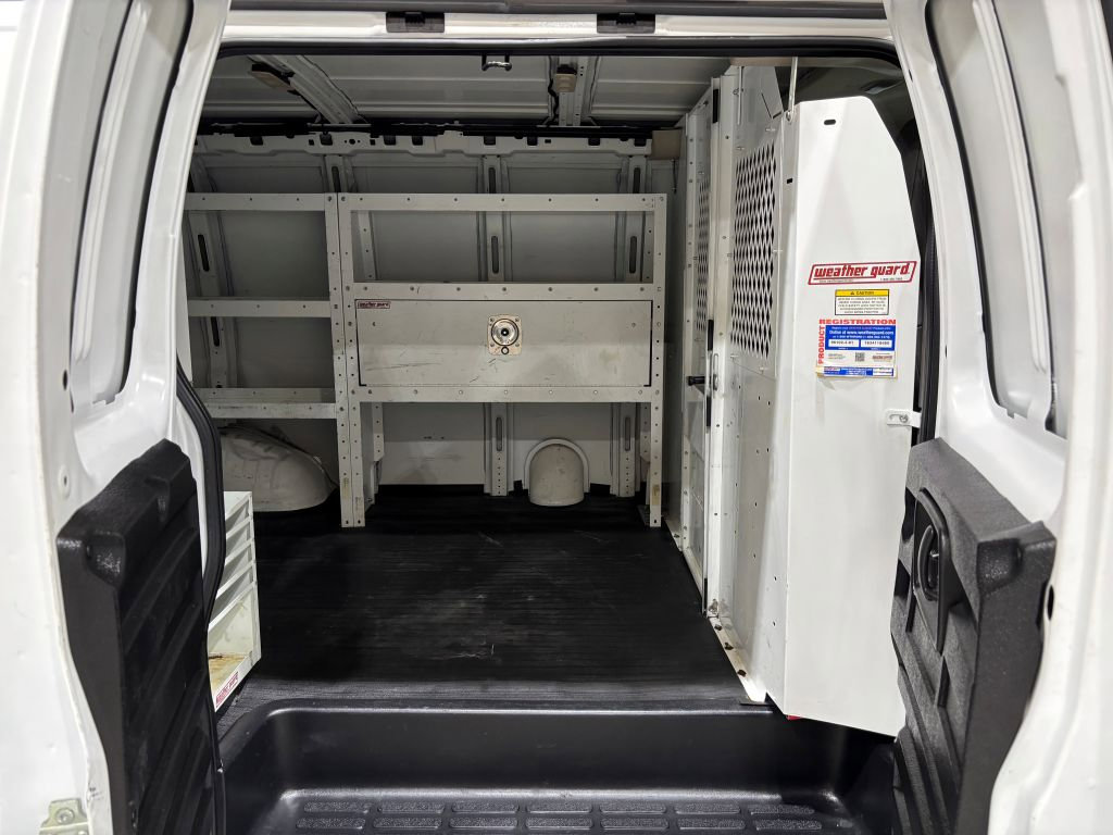Used 2017 Chevrolet Express 2500 image 18
