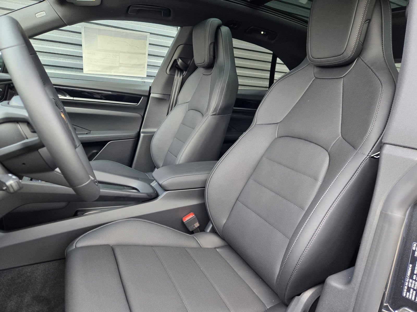 New 2026 Porsche Macan 4 Electric AWD/4WD image 6