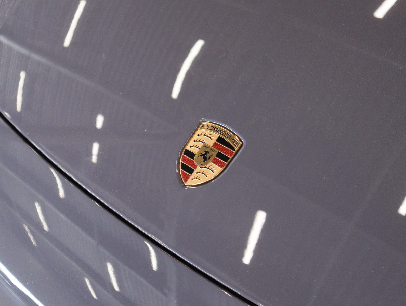 Certified 2025 Porsche Macan Electric RWD image 27