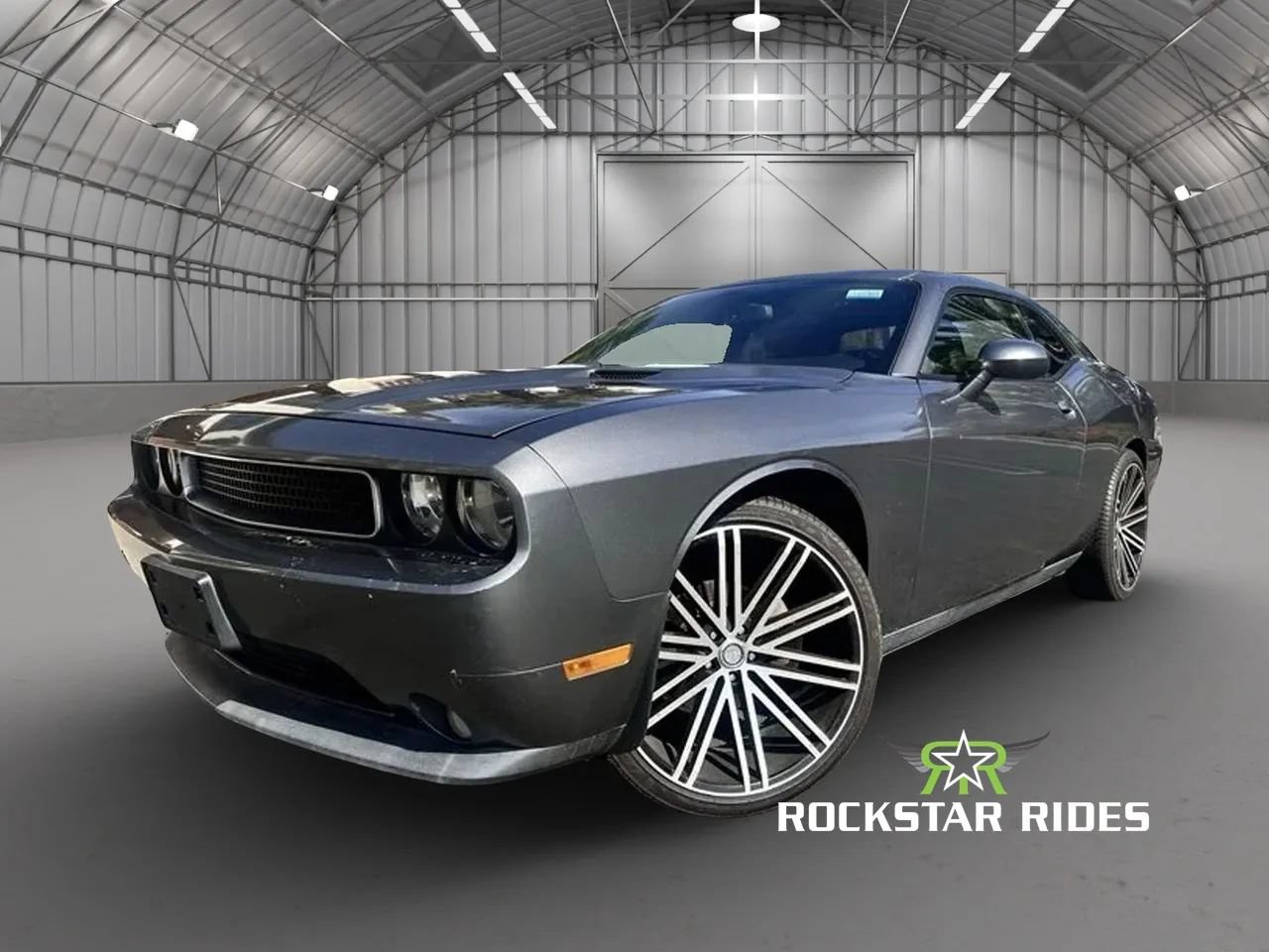 Used 2011 Dodge Challenger RWD image 3