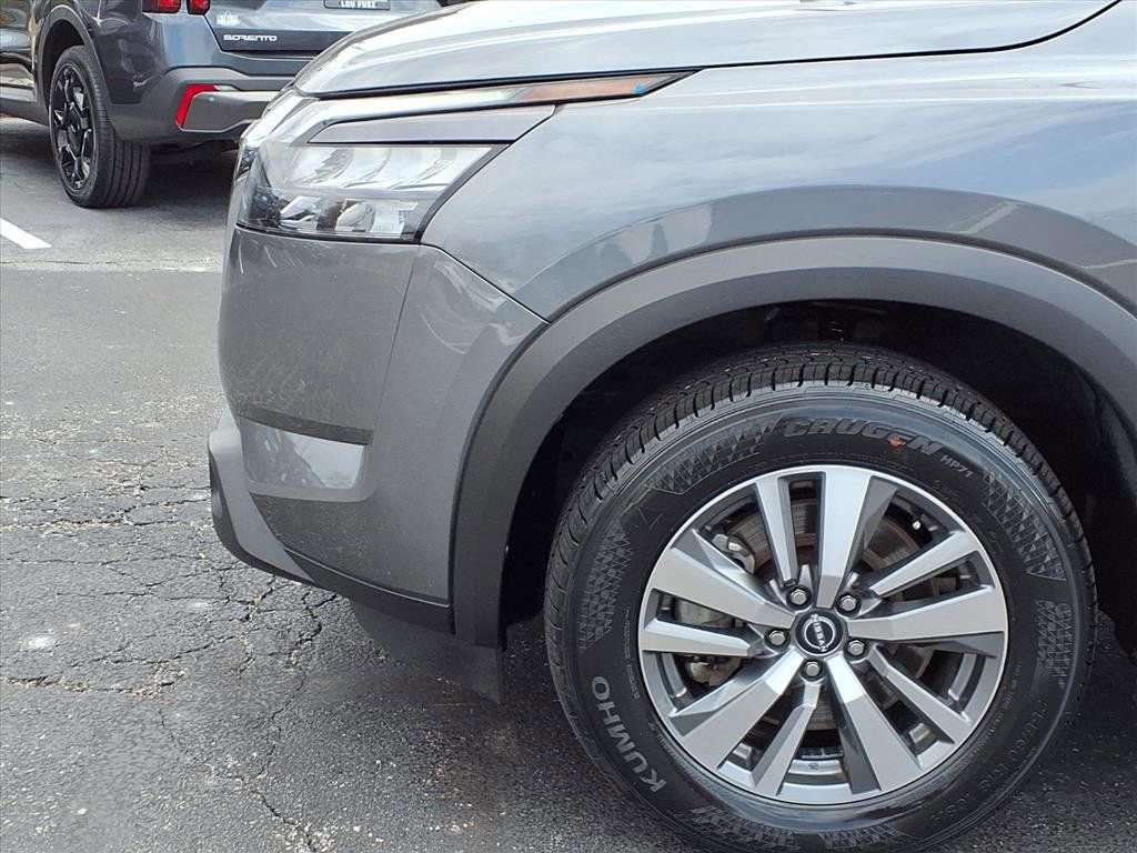 Used 2025 Nissan Pathfinder SL image 30