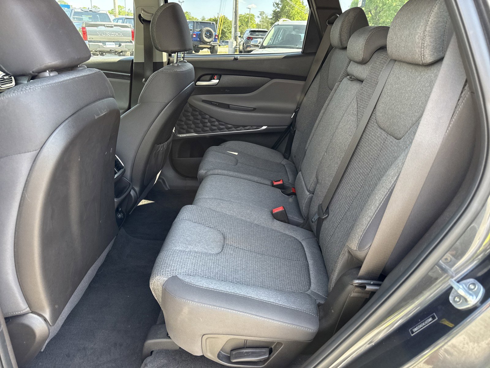 Used 2020 Hyundai Santa Fe SEL w/ Convenience Package image 13