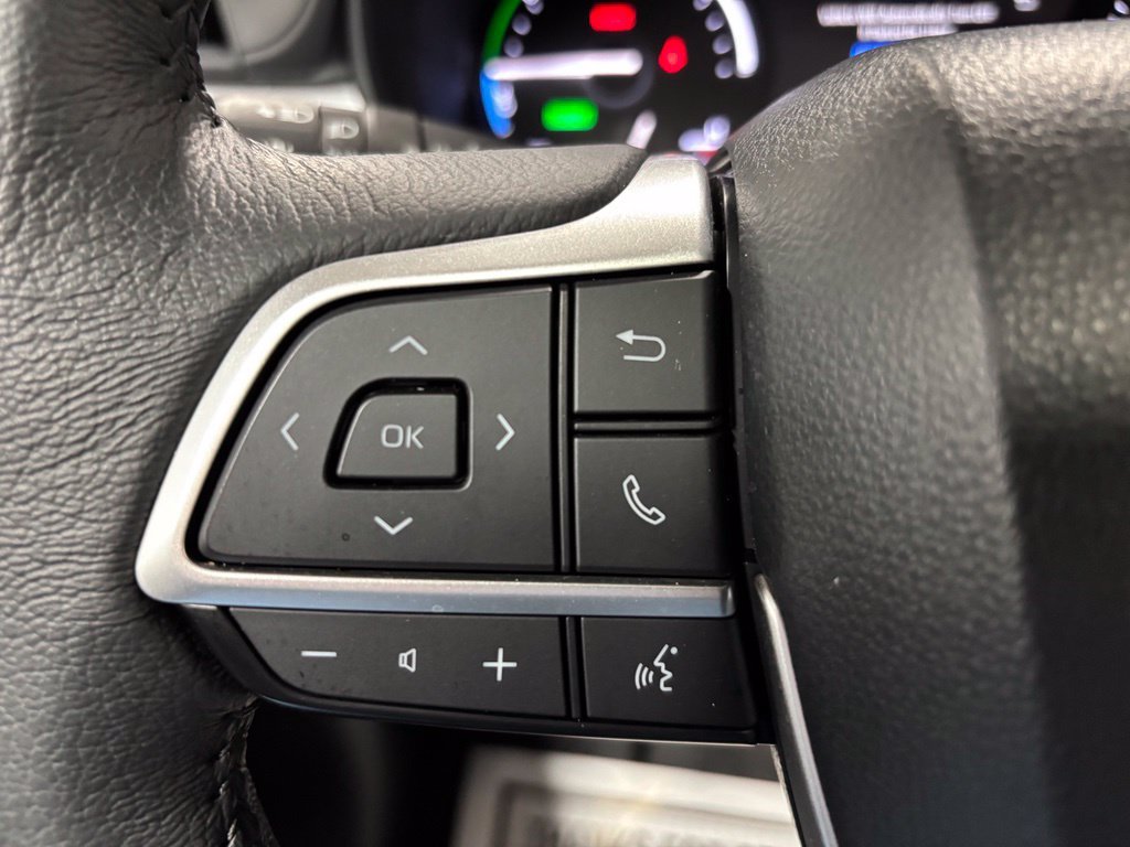 Used 2025 Toyota Sienna XLE AWD/4WD image 19