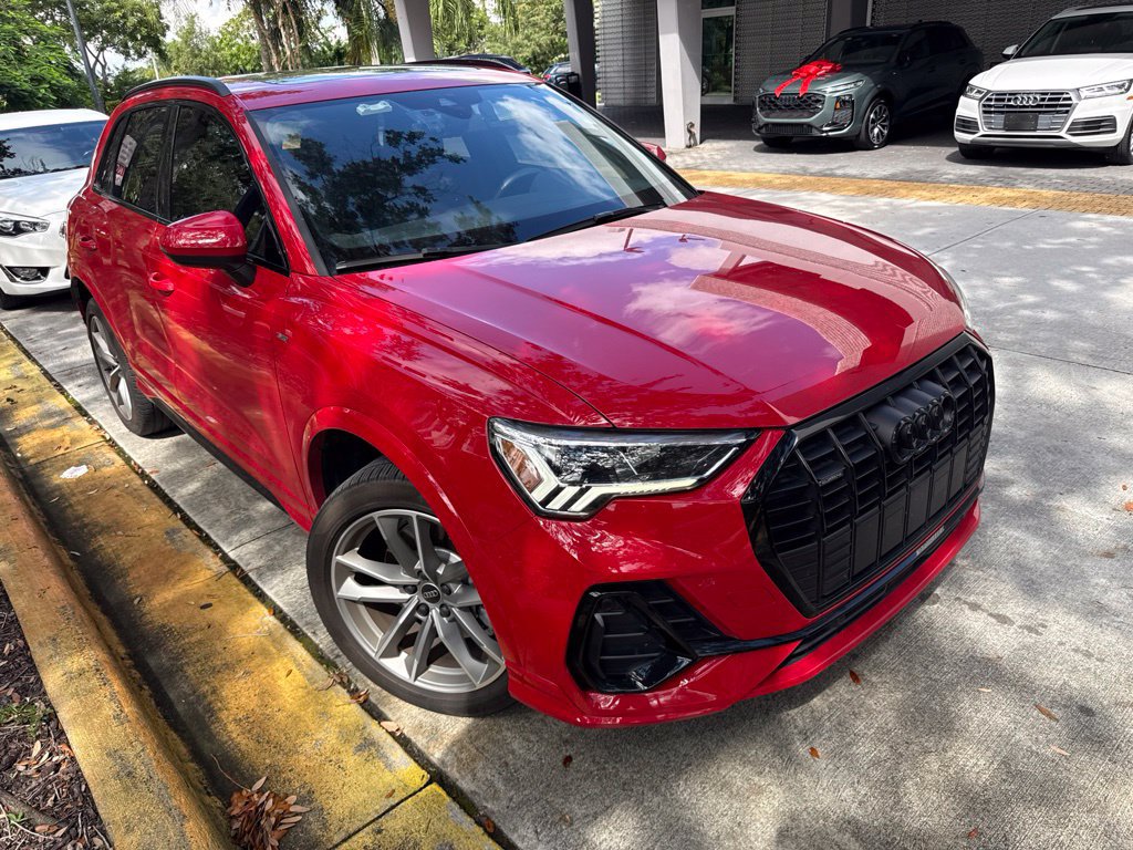 Used 2024 Audi Q3 2.0T Premium AWD/4WD image 3