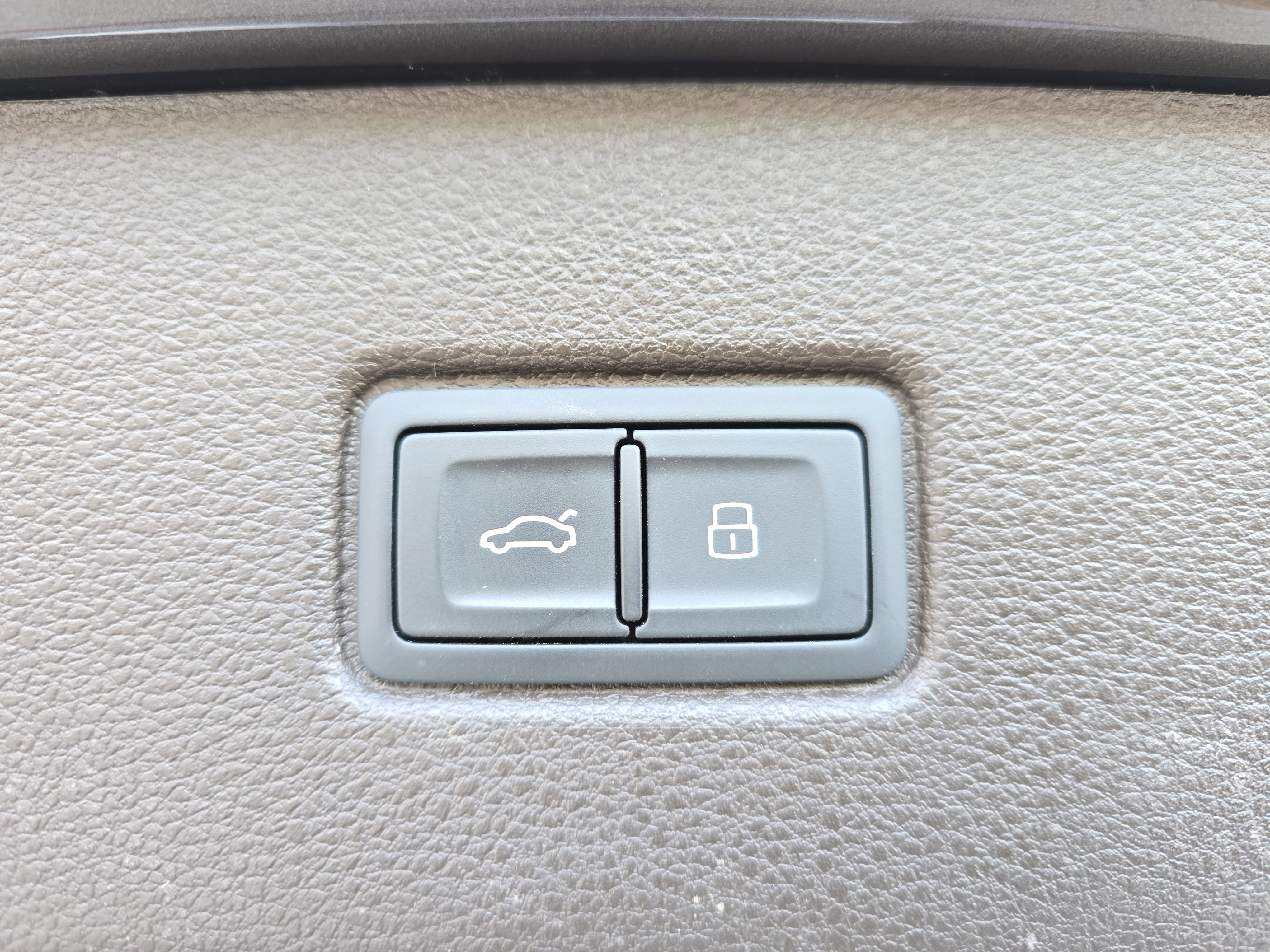 Used 2018 Audi Q7 3.0T Premium Plus w/ Premium Plus Package image 13