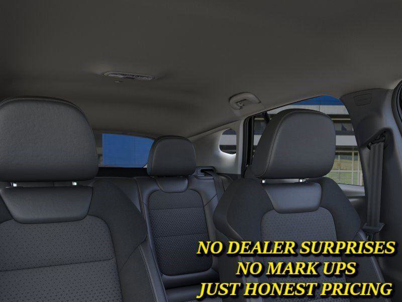 New 2026 Chevrolet Trax LT w/ LT Convenience Package FWD image 24