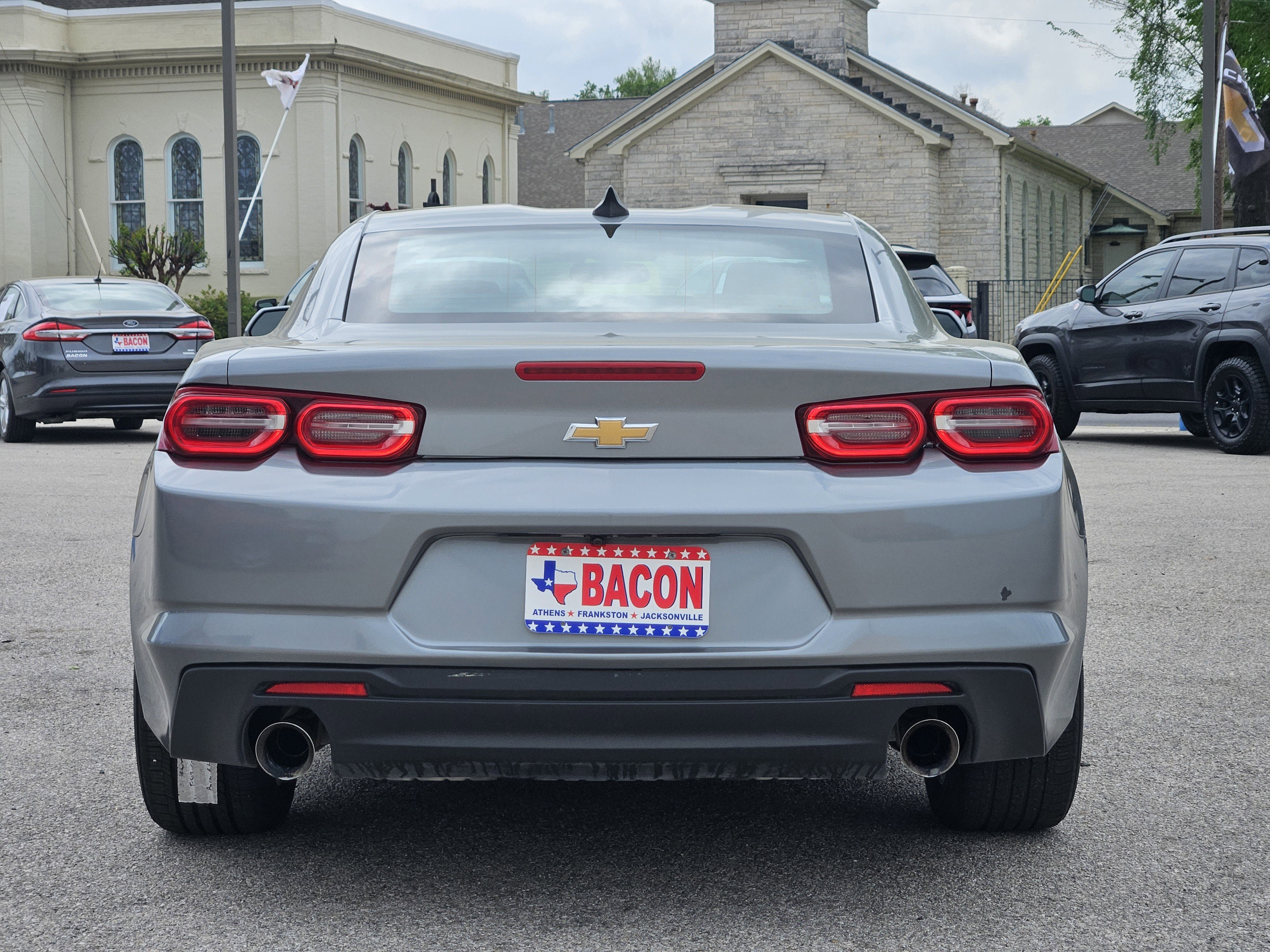 Used 2023 Chevrolet Camaro LT RWD image 5