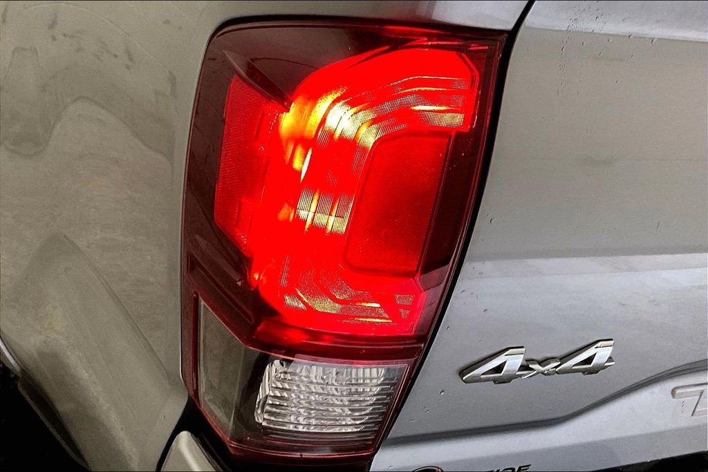 Used 2021 Toyota Tacoma SR5 w/ Technology Package image 24