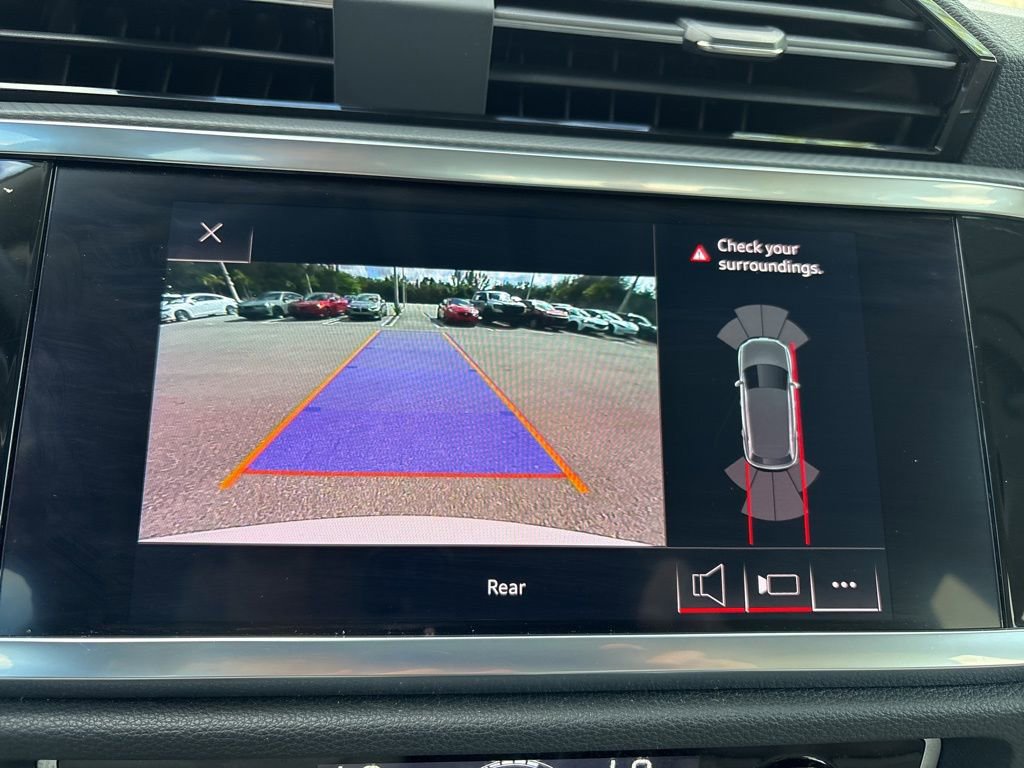 Used 2020 Audi Q3 2.0T Premium w/ Convenience Package image 28