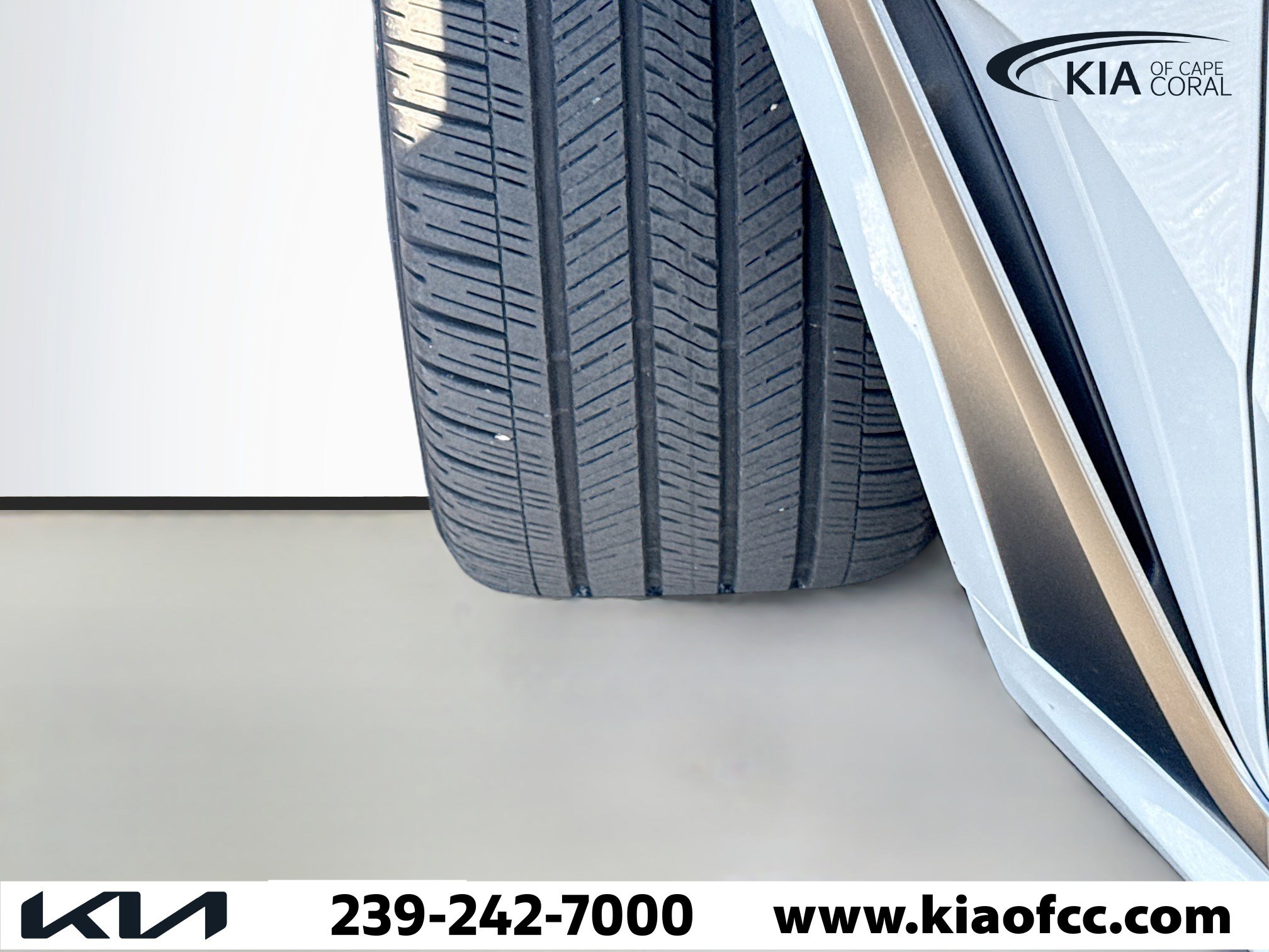 Used 2020 BMW X7 M50i w/ Executive Package image 45