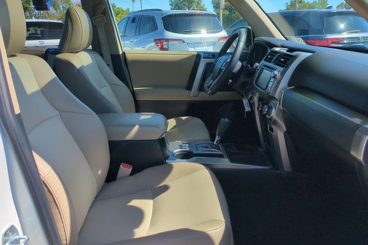 Used 2019 Toyota 4Runner SR5 Premium image 26