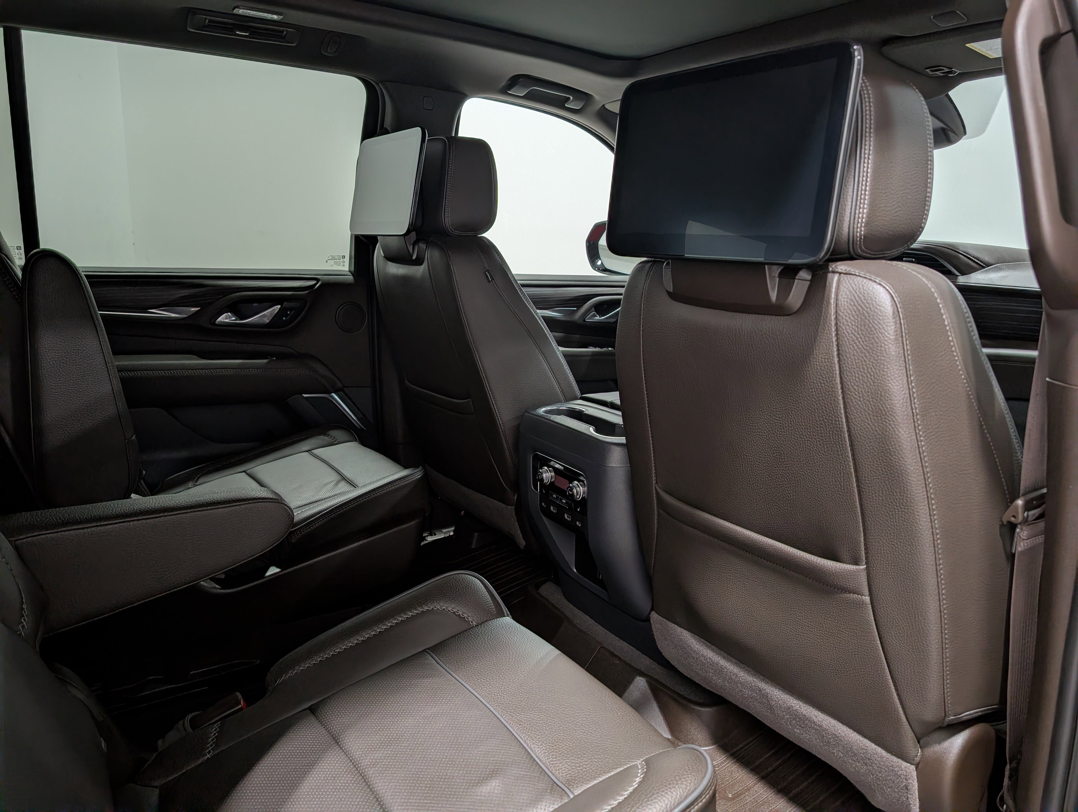 Used 2023 GMC Yukon XL Denali w/ Denali Reserve Package image 20