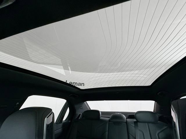 Used 2025 BMW 760i xDrive AWD/4WD image 23