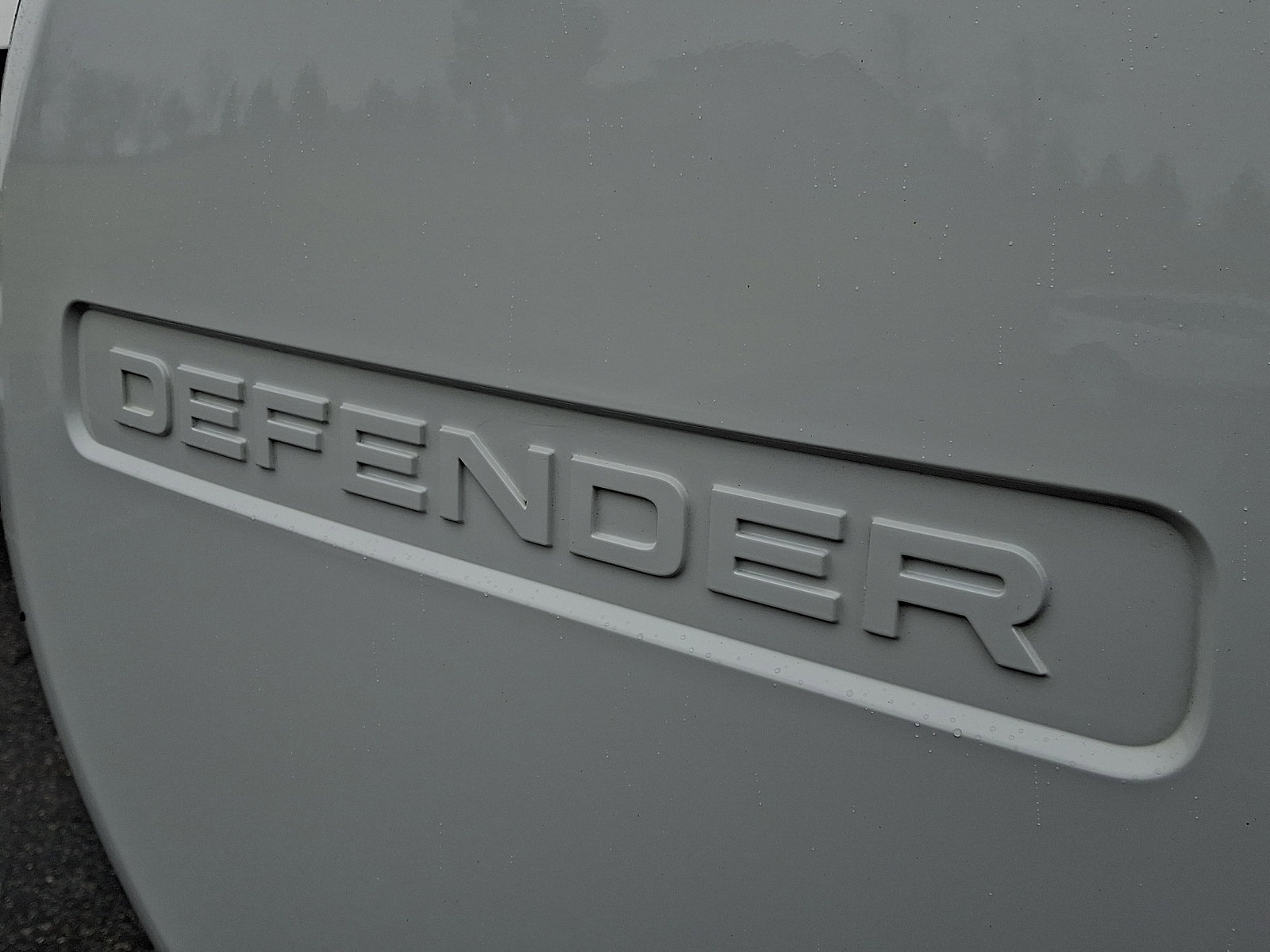 Used 2025 Land Rover Defender 130 S image 30