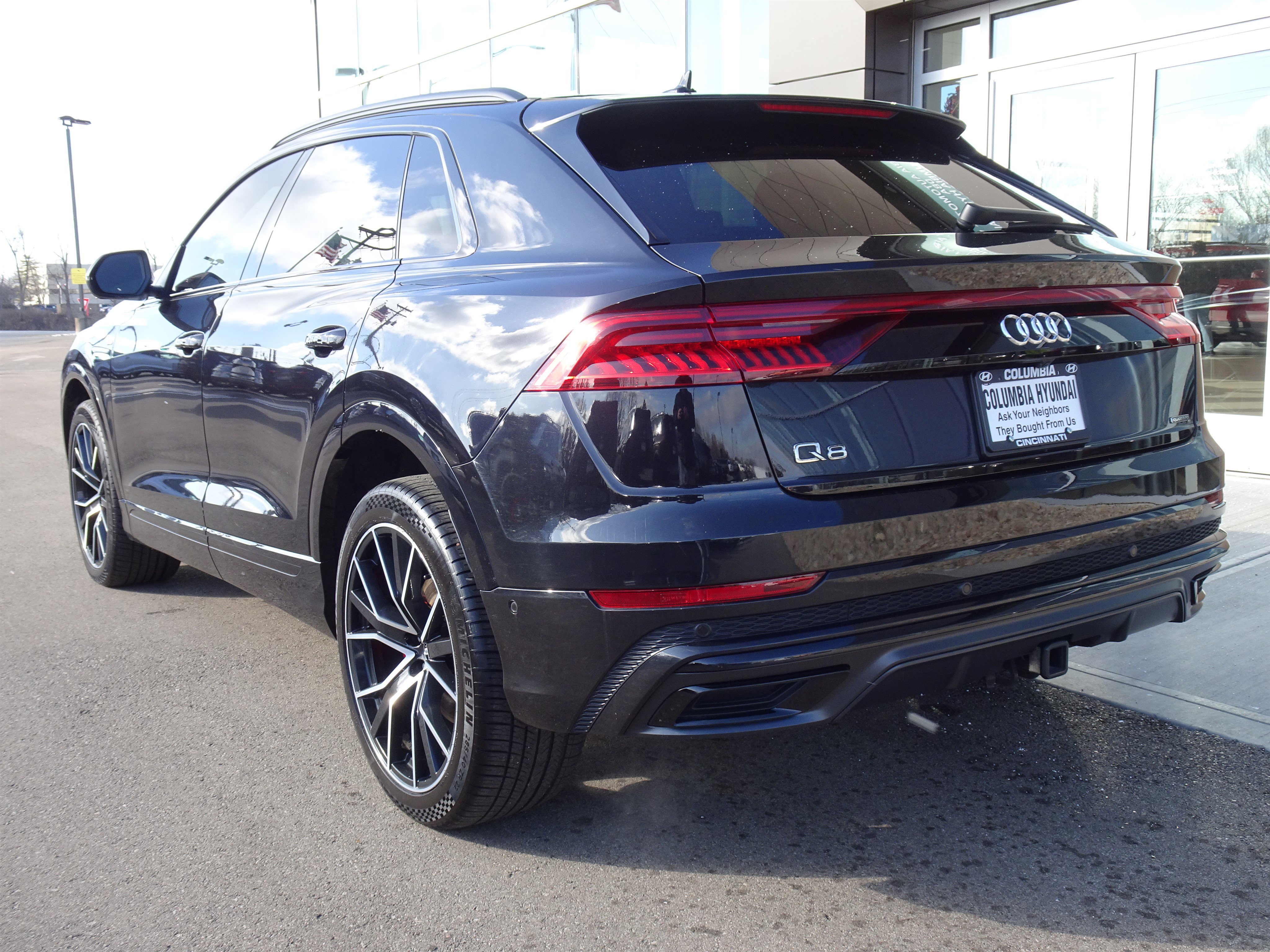 Used 2019 Audi Q8 Premium Plus w/ Premium Plus image 3