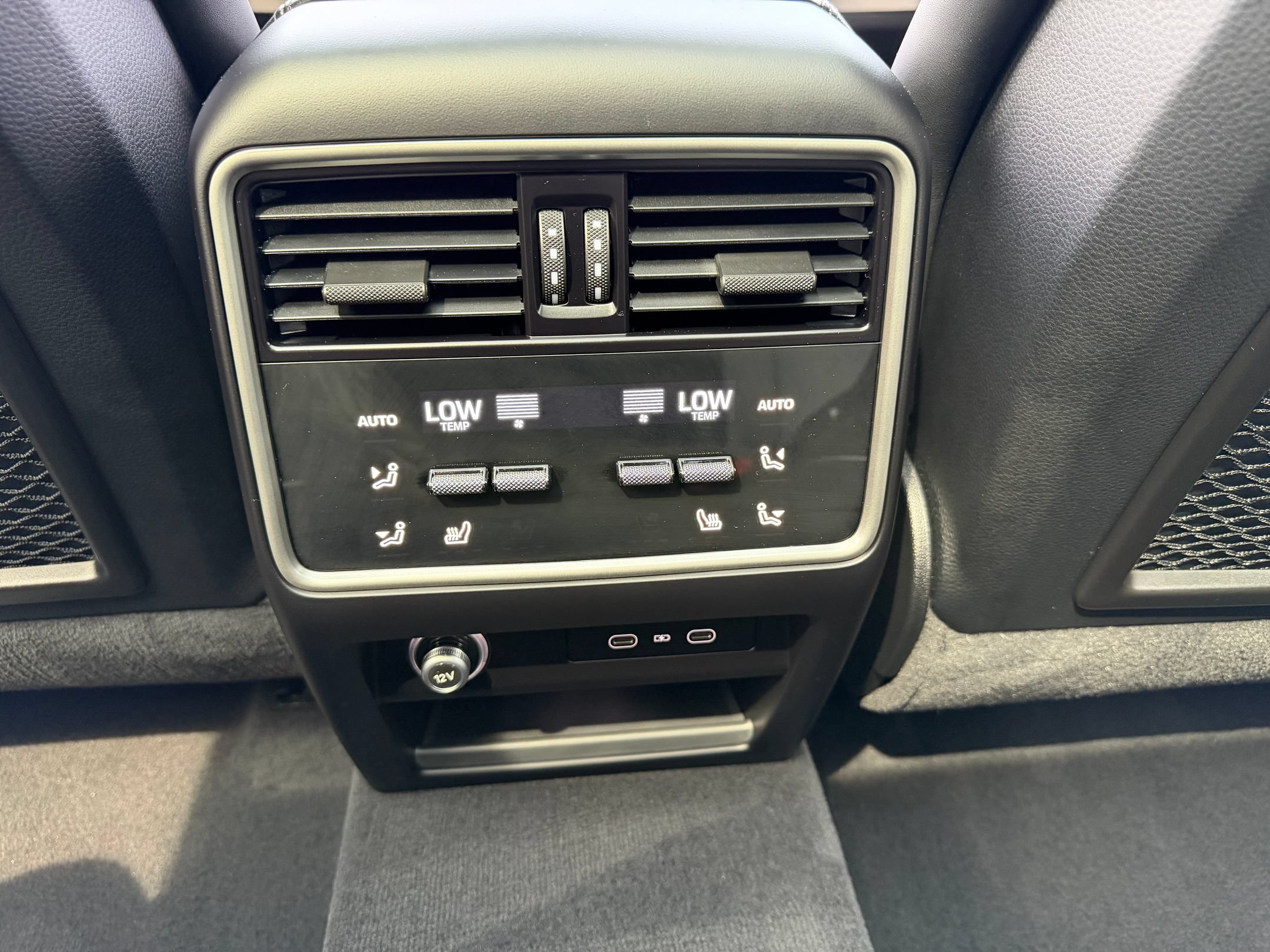 Certified 2026 Porsche Cayenne S AWD/4WD image 28