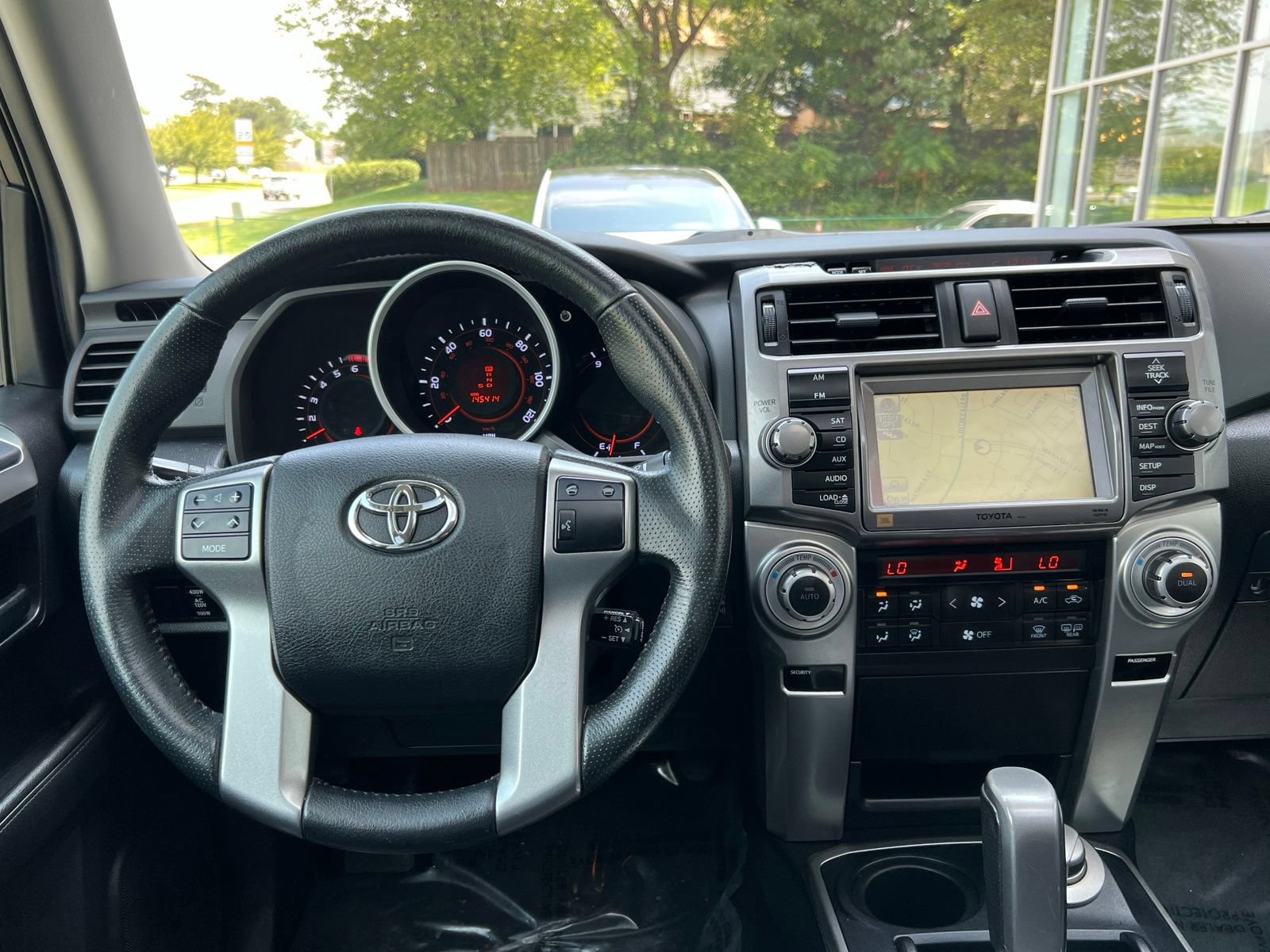 Used 2011 Toyota 4Runner Limited AWD/4WD image 18