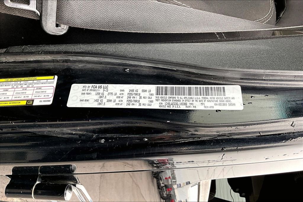 Used 2016 Jeep Wrangler Unlimited Sahara w/ Connectivity Group image 18