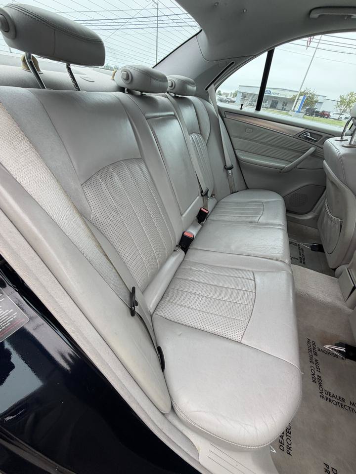 Used 2005 Mercedes-Benz C 55 AMG Sedan image 31