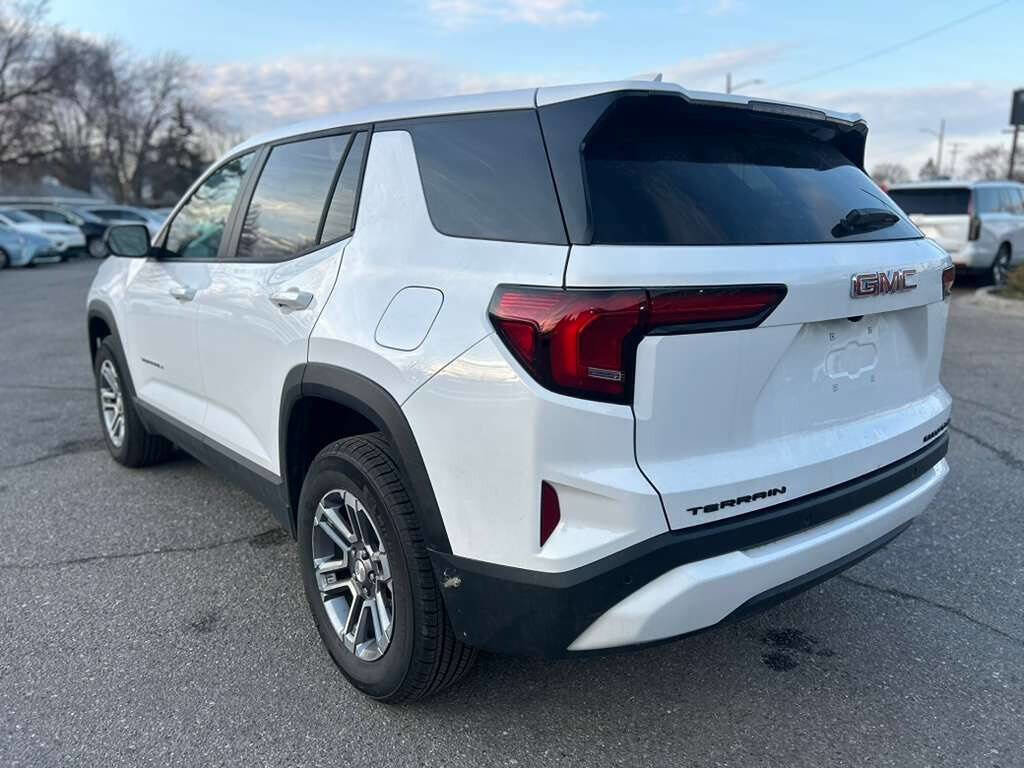 Used 2026 GMC Terrain Elevation image 7