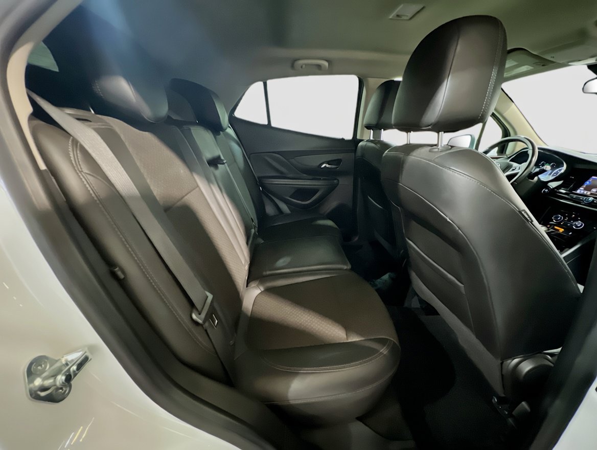 Used 2022 Buick Encore Preferred w/ Safety Package FWD image 17
