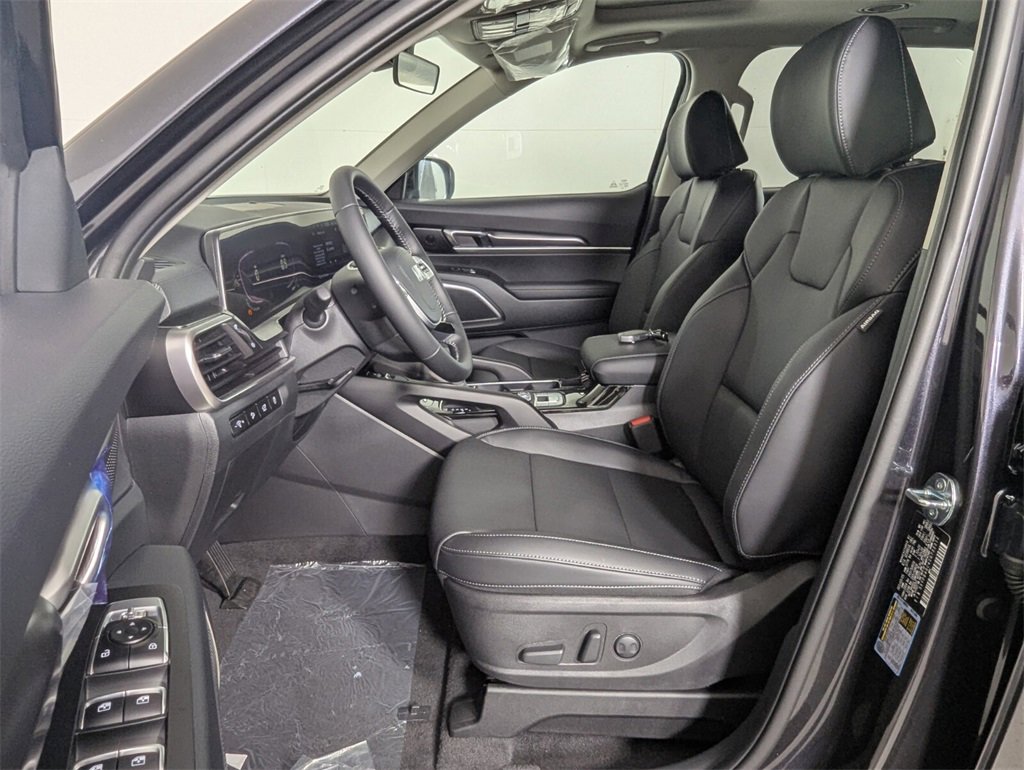 New 2025 Kia Telluride S image 12