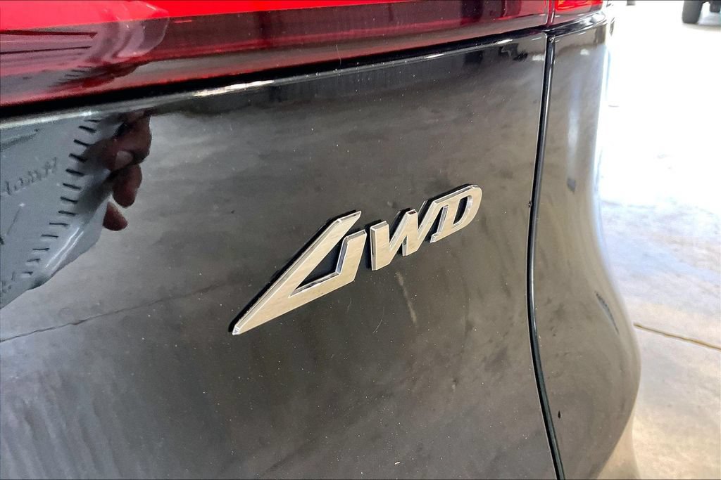 Used 2024 Genesis GV70 2.5T AWD/4WD image 25