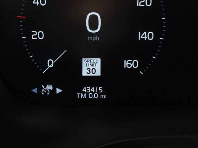 Used 2019 Volvo XC60 T8 Inscription image 22