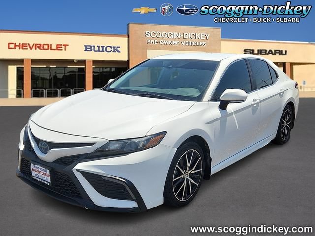 Used 2022 Toyota Camry SE FWD image 1