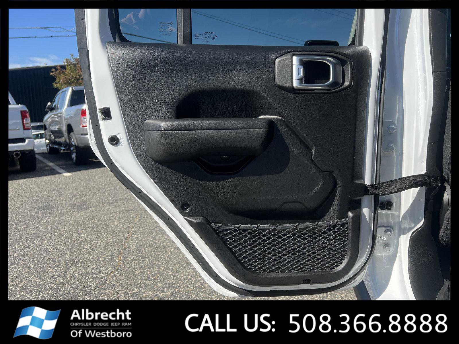 Used 2022 Jeep Gladiator Willys image 15