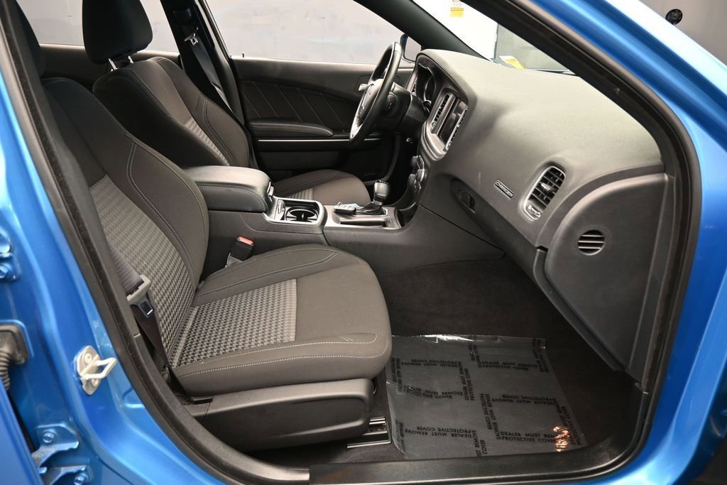 Used 2023 Dodge Charger SXT RWD image 37