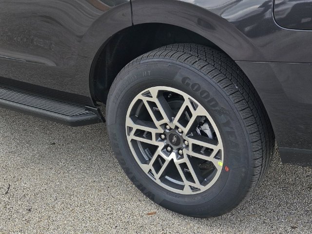 New 2026 Ford Expedition Active RWD image 5