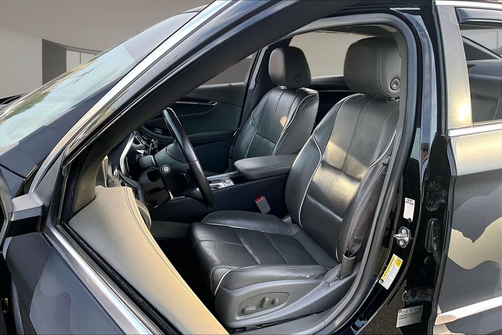 Used 2017 Chevrolet Impala Premier FWD image 26
