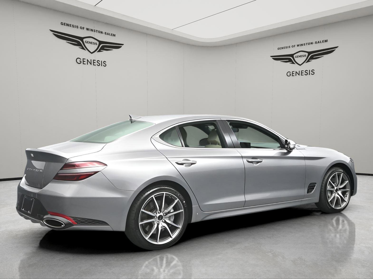 Used 2026 Genesis G70 2.5T image 4