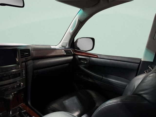 Used 2011 Lexus LX 570 4WD image 12